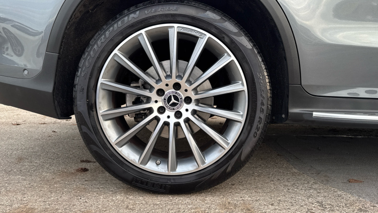 Mercedes-Benz GLC 220d 4Matic AMG Line Premium 5dr 9G-Tronic Diesel Estate